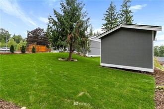 1102 Yew St in Bellingham, WA - Building Photo - Building Photo