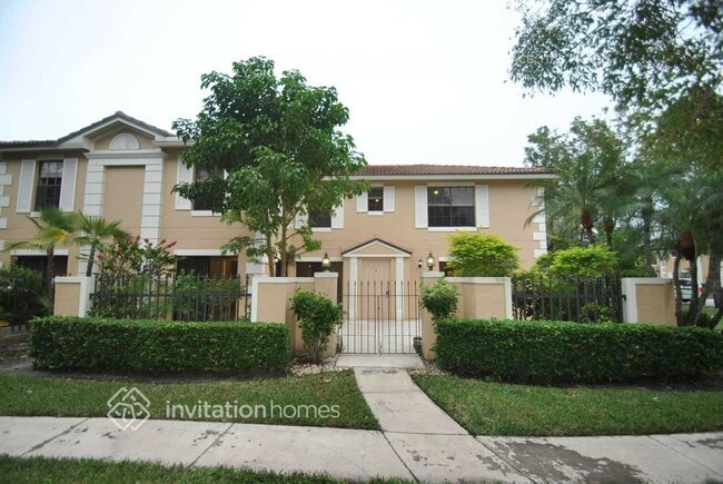 property at 355 Prestwick Cir