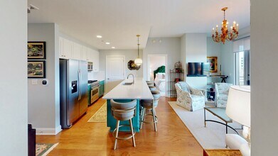 701 Royal Ct in Charlotte, NC - Building Photo - Building Photo