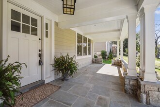 8703 Bradmoor Dr in Bethesda, MD - Building Photo - Building Photo