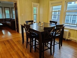 132 George St, Unit #2 in Medford, MA - Foto de edificio - Building Photo