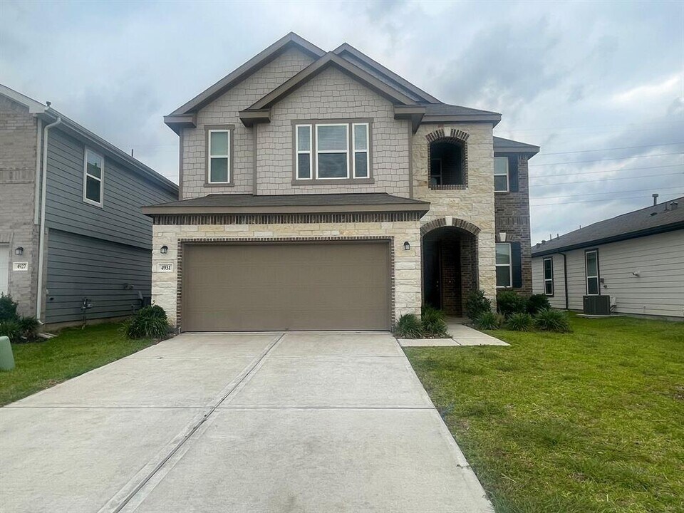 4931 Gazelle Leap Ln in Richmond, TX - Building Photo