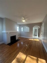 3303 W Empedrado St, Unit 4 in Tampa, FL - Building Photo - Building Photo