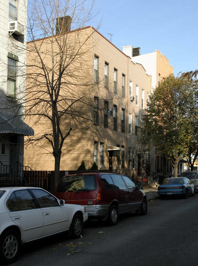 175 India St in Brooklyn, NY - Building Photo - Building Photo