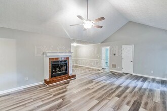 2557 Ashley Cir in Jonesboro, GA - Building Photo - Building Photo