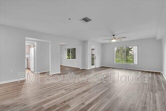 383 Bobby Jones Rd in Sarasota, FL - Building Photo - Building Photo