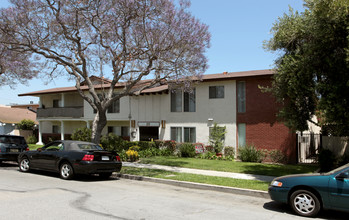 372 Freeman Ave in Long Beach, CA - Building Photo - Building Photo