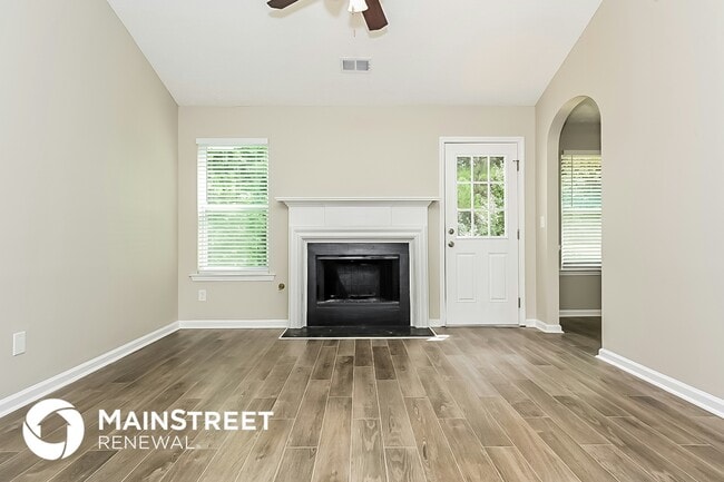 350 Summer Hill Cir in Stockbridge, GA - Foto de edificio - Building Photo