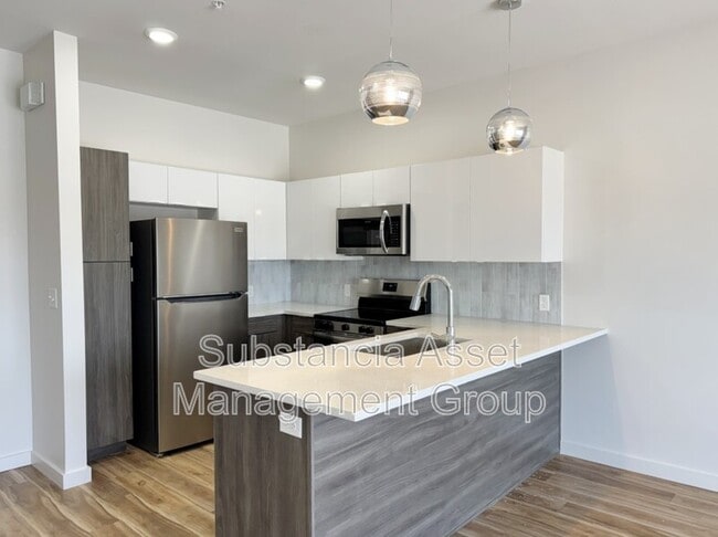 property at 1653 Midtown Pl