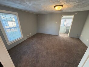 718 Yuba St in Janesville, WI - Foto de edificio - Building Photo