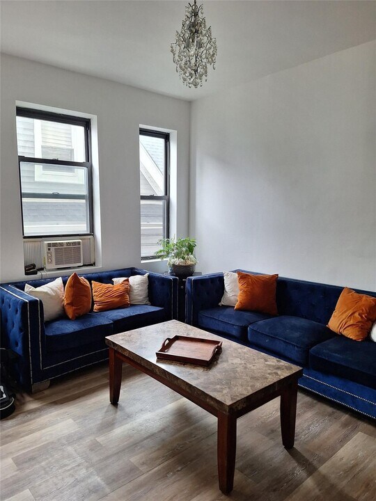 60 Post St in Yonkers, NY - Building Photo