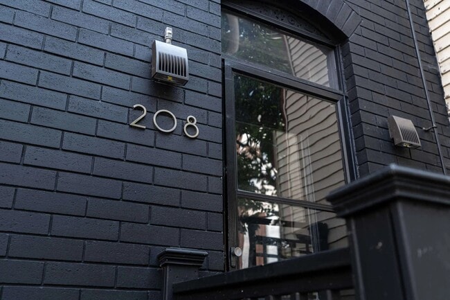 208 Clarence St in Ottawa, ON - Building Photo - Building Photo