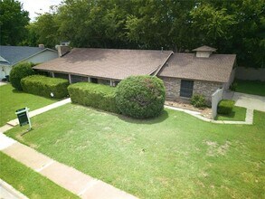 300 Gloria St in Keller, TX - Building Photo - Building Photo