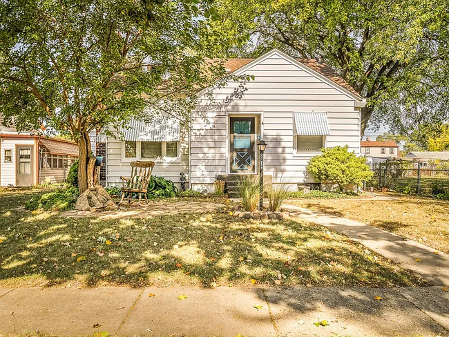 2815 Ridgeway Ave in Rockford, IL - Foto de edificio - Building Photo