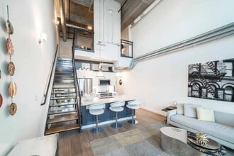 230 18th St NW, Unit Apt 420 in Atlanta, GA - Building Photo - Building Photo