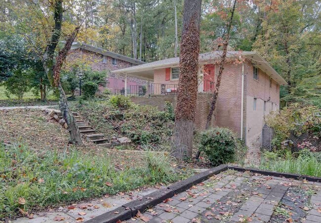 2441 Jefferson Terrace-Unit -2 in East Point, GA - Foto de edificio - Building Photo