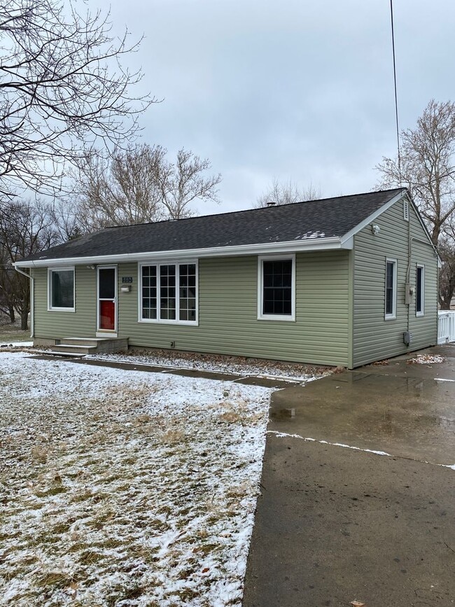 property at 502 E Thornton Ave