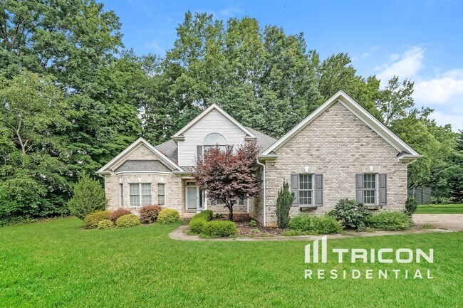 property at 1585 Deer Run Ct