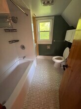 203 Bedell Ave, Unit 203 Bedell Apt B in Highland, NY - Building Photo - Building Photo
