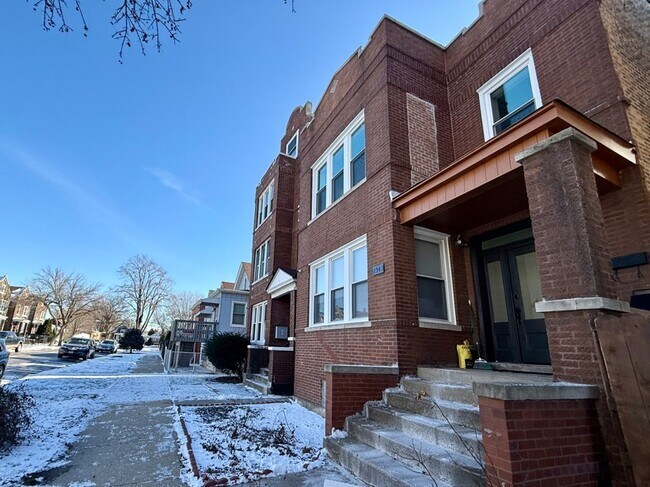 2543 W 39th Pl in Chicago, IL - Building Photo - Building Photo