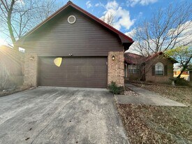 1103 Aspen Ave in Van Buren, AR - Building Photo