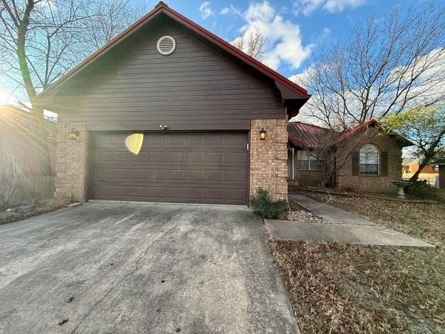 property at 1103 Aspen Ave