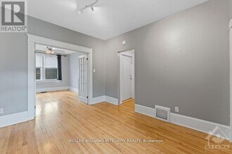 60 Clarey Ave in Ottawa, ON - Building Photo - Building Photo