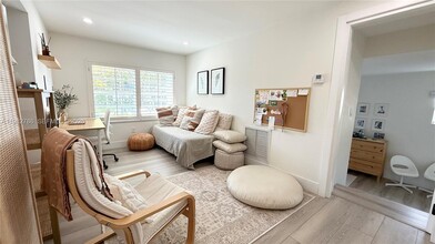 5785 SW 54th Terrace in Miami, FL - Building Photo - Building Photo