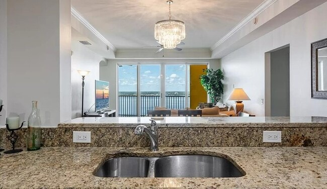 2743 1st St, Unit 1604 in Ft. Myers, FL - Building Photo - Building Photo