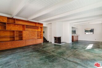 2042 Sanborn Ave in Los Angeles, CA - Building Photo - Building Photo