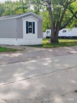 1312 Westgate Dr in Vermillion, SD - Building Photo