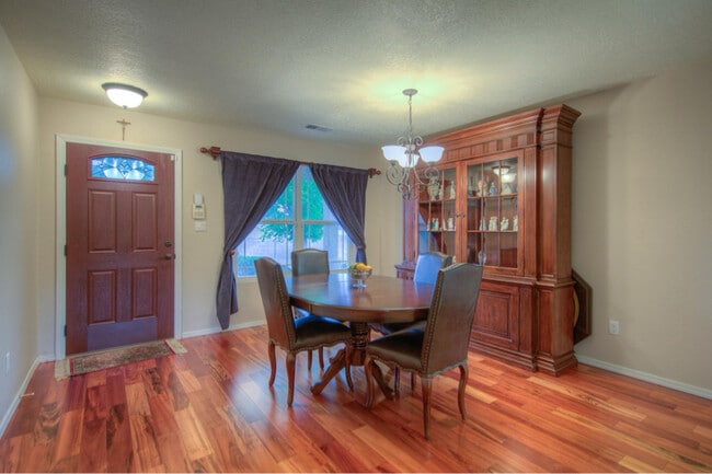 5400 Monterey Cove Ave NW in Albuquerque, NM - Foto de edificio - Building Photo