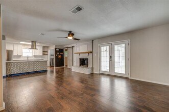 625 Blue Lake Dr in Fort Worth, TX - Building Photo - Building Photo