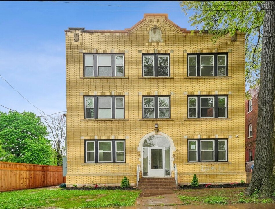 208-210 Magnolia Street in Hartford, CT - Building Photo