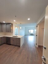 1 Carriage City Plz in Rahway, NJ - Building Photo