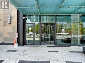 585-1585 Bloor St E in Toronto, ON - Building Photo - Building Photo