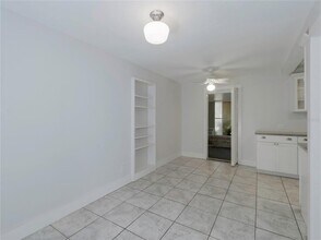 2808 Clinton St S-Unit -E in Gulfport, FL - Building Photo - Building Photo