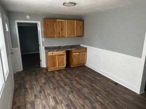 2214 Herman Ave in St. Joseph, MO - Building Photo - Building Photo