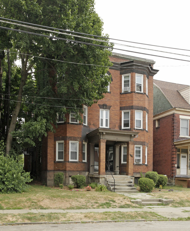 225 S Millvale St in Pittsburgh, PA - Foto de edificio - Building Photo