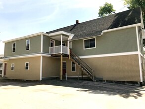 53 Walker St in Manchester, NH - Building Photo - Building Photo