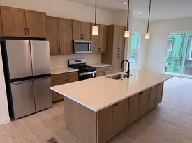 4050 Ascend Grv in Colorado Springs, CO - Building Photo