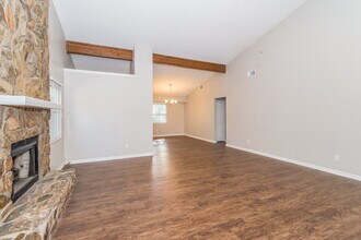 11329 Rustic Wheel Ct in Jacksonville, FL - Foto de edificio - Building Photo