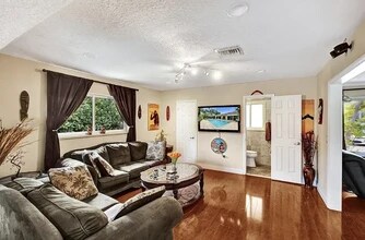 1155 S Biscayne Point Rd in Miami Beach, FL - Building Photo - Building Photo