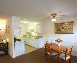 Willow Ridge Apartments in Willow Grove, PA - Foto de edificio - Interior Photo