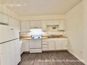 11 Lori Ln in Amelia, OH - Building Photo - Building Photo