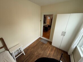 10 Fulkerson St, Unit 2 in Cambridge, MA - Foto de edificio - Building Photo