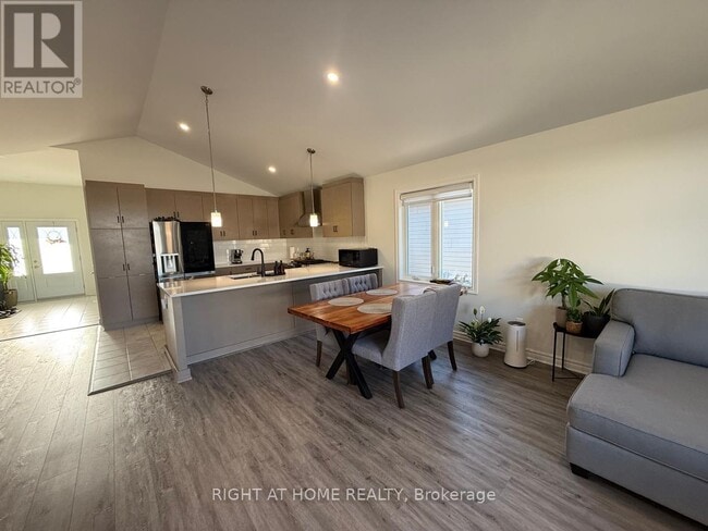 45 Yade Rd in Arnprior, ON - Building Photo - Building Photo