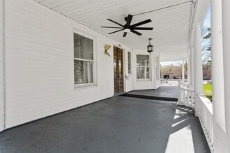 43 Oakland Ave in Warwick, NY - Building Photo - Building Photo