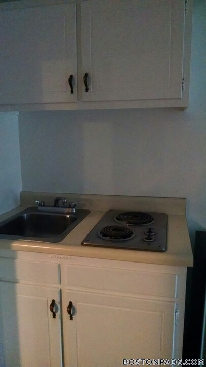854 Beacon St in Boston, MA - Building Photo