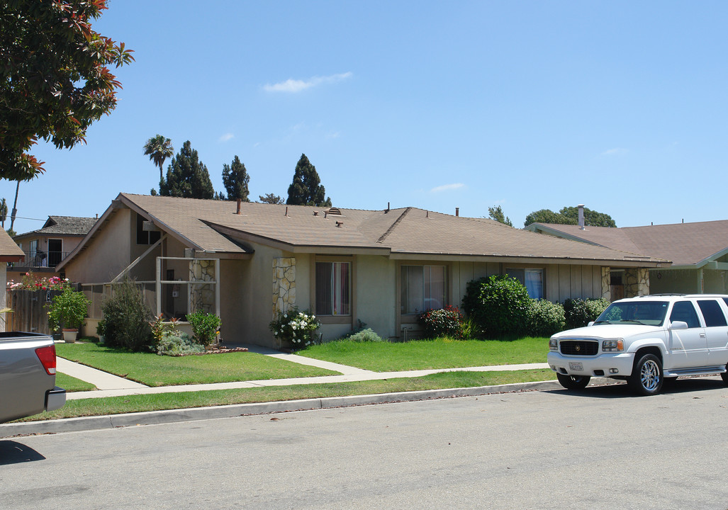 2034-2036 Norma St in Oxnard, CA - Building Photo